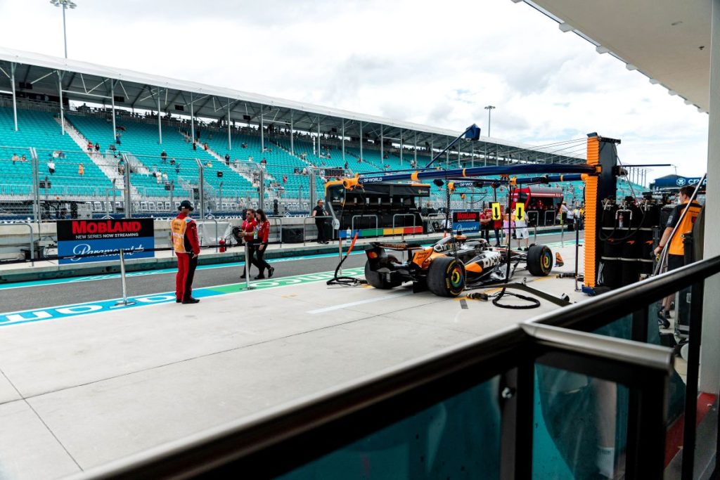 F1E F1 Garage 2025 Miami View 01