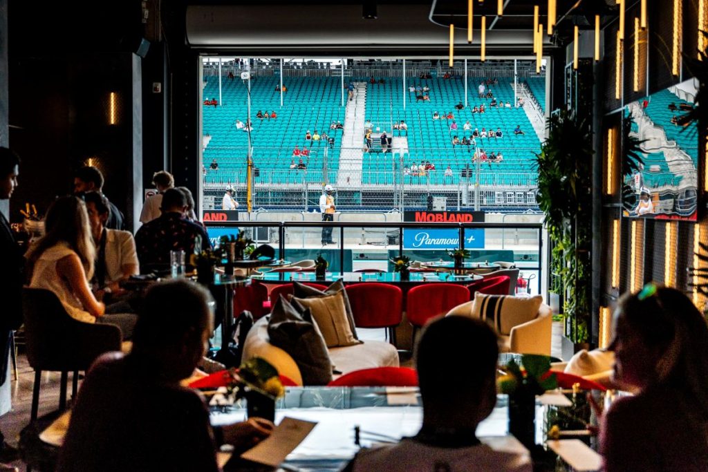 F1E F1 Garage 2025 Miami View 02