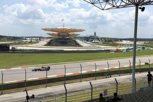 01-grandstand-F-sepang-02