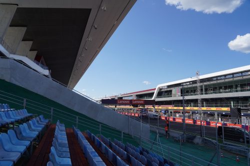 Grid_1_Grandstand_Hungaroring_Sectors_A-B_06489