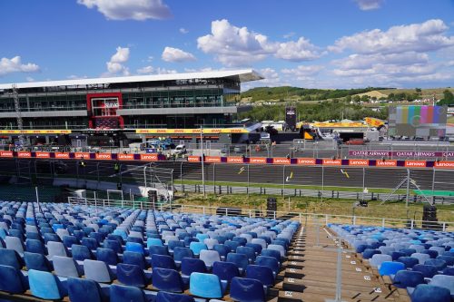Grid_1_Grandstand_Hungaroring_Sectors_C-D_06493