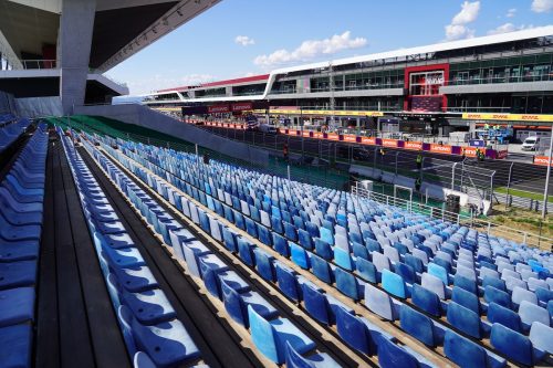 Grid_1_Grandstand_Hungaroring_Sectors_C-D_06498
