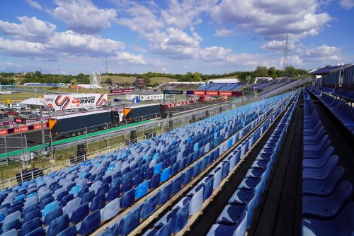 Grid_1_Grandstand_Hungaroring_Sectors_C-D_06500