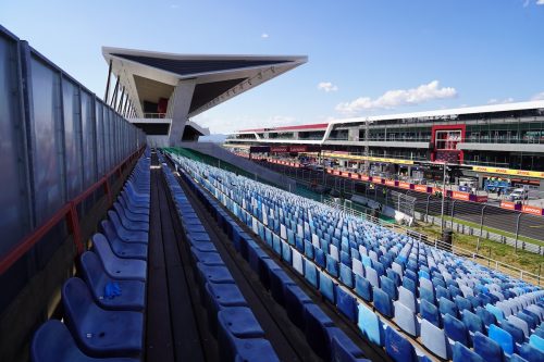 Grid_1_Grandstand_Hungaroring_Sectors_E-F_06503