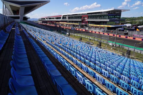 Grid_3_Grandstand_Hungaroring_Sectors_A-B_06515
