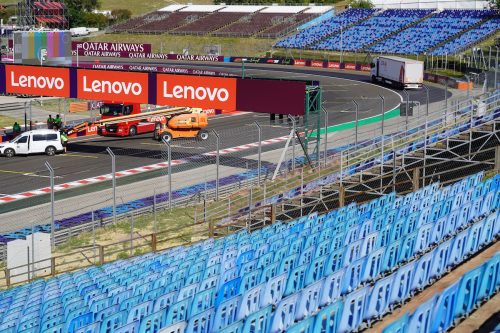 Grid_3_Grandstand_Hungaroring_Sectors_C-D_06535