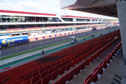 Hungaroring_Grandstand_Sectors_A-B_06345