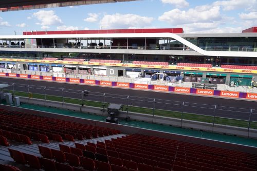 Hungaroring_Grandstand_Sectors_E-F_06354