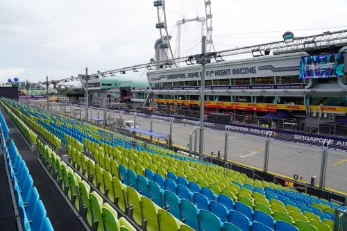 Singapore_GP_Pit_Grandstand_Section_A10_08859