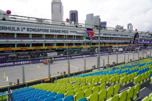 Singapore_GP_Pit_Grandstand_Section_A10_08863