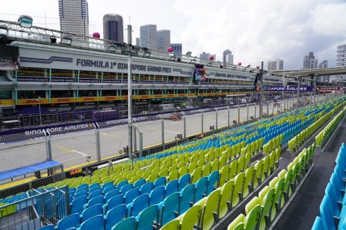 Singapore_GP_Pit_Grandstand_Section_A8_08821