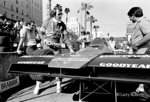 john-watson-pits-1978-us-west-grand-prix-long-beach