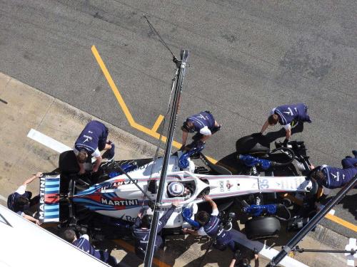 williams pits f1 testing 6